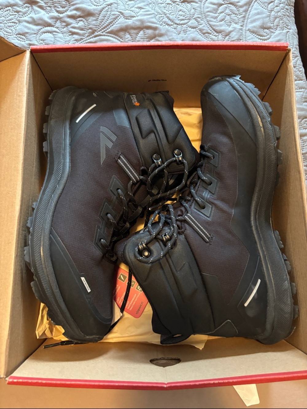 VJ Sarva Artix Mid Waterproof hiking boots